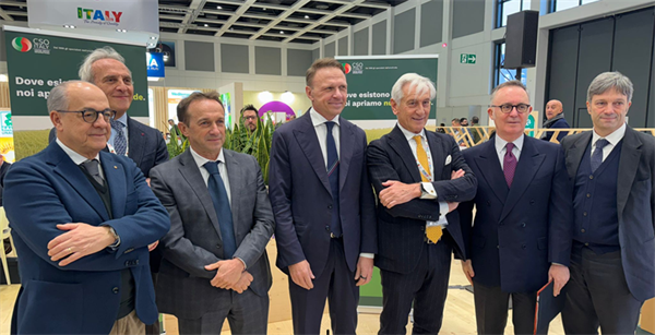 Ortofrutta, Cooperative protagoniste con oltre 200 imprese alla Fruit Logistica di Berlino, da... 